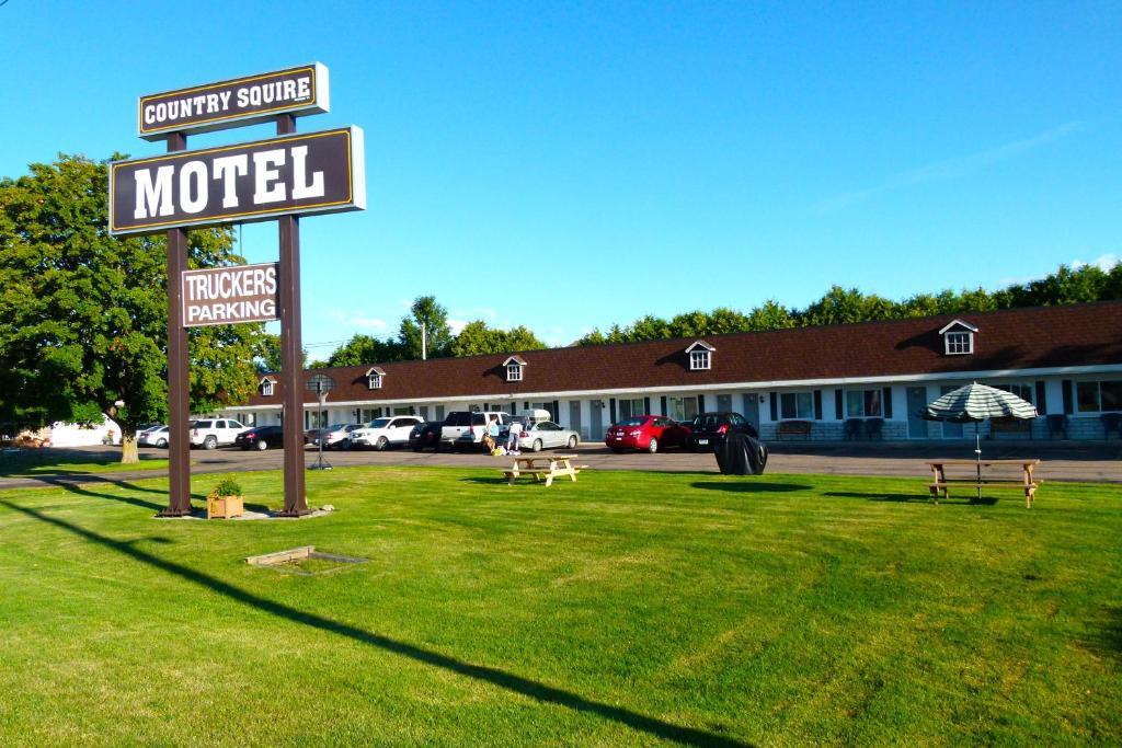 Country Squire Motel Arnprior Exterior photo