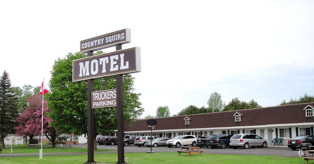 Country Squire Motel Arnprior Exterior photo